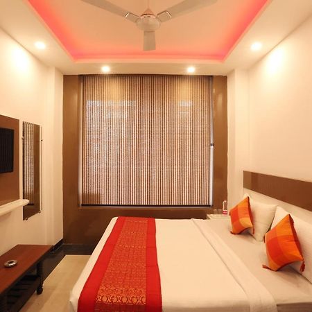 Hotel Green Plaza At Airport Neu-Delhi Exterior foto