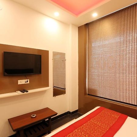 Hotel Green Plaza At Airport Neu-Delhi Exterior foto