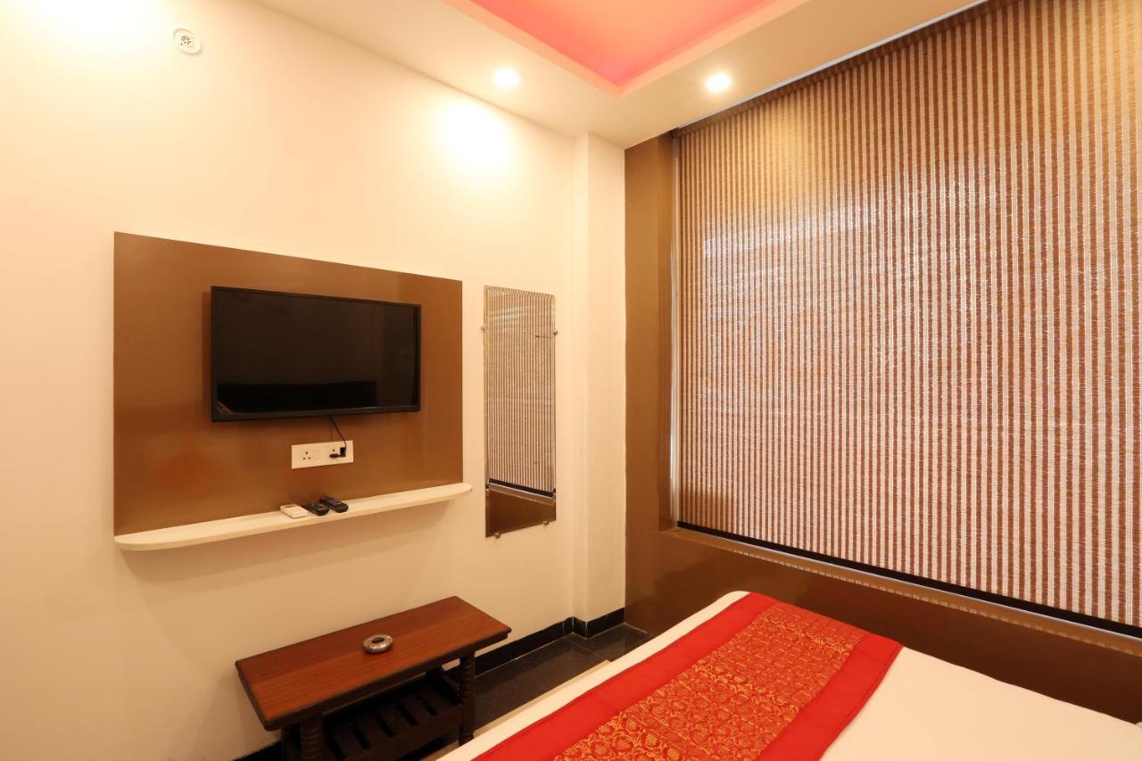 Hotel Green Plaza At Airport Neu-Delhi Exterior foto