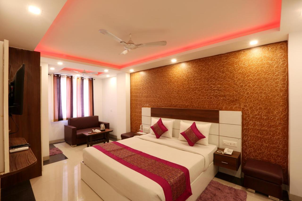 Hotel Green Plaza At Airport Neu-Delhi Exterior foto