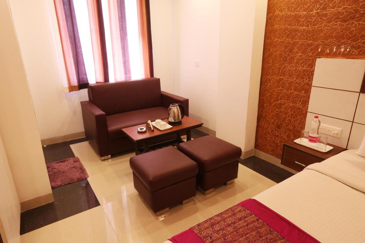 Hotel Green Plaza At Airport Neu-Delhi Exterior foto