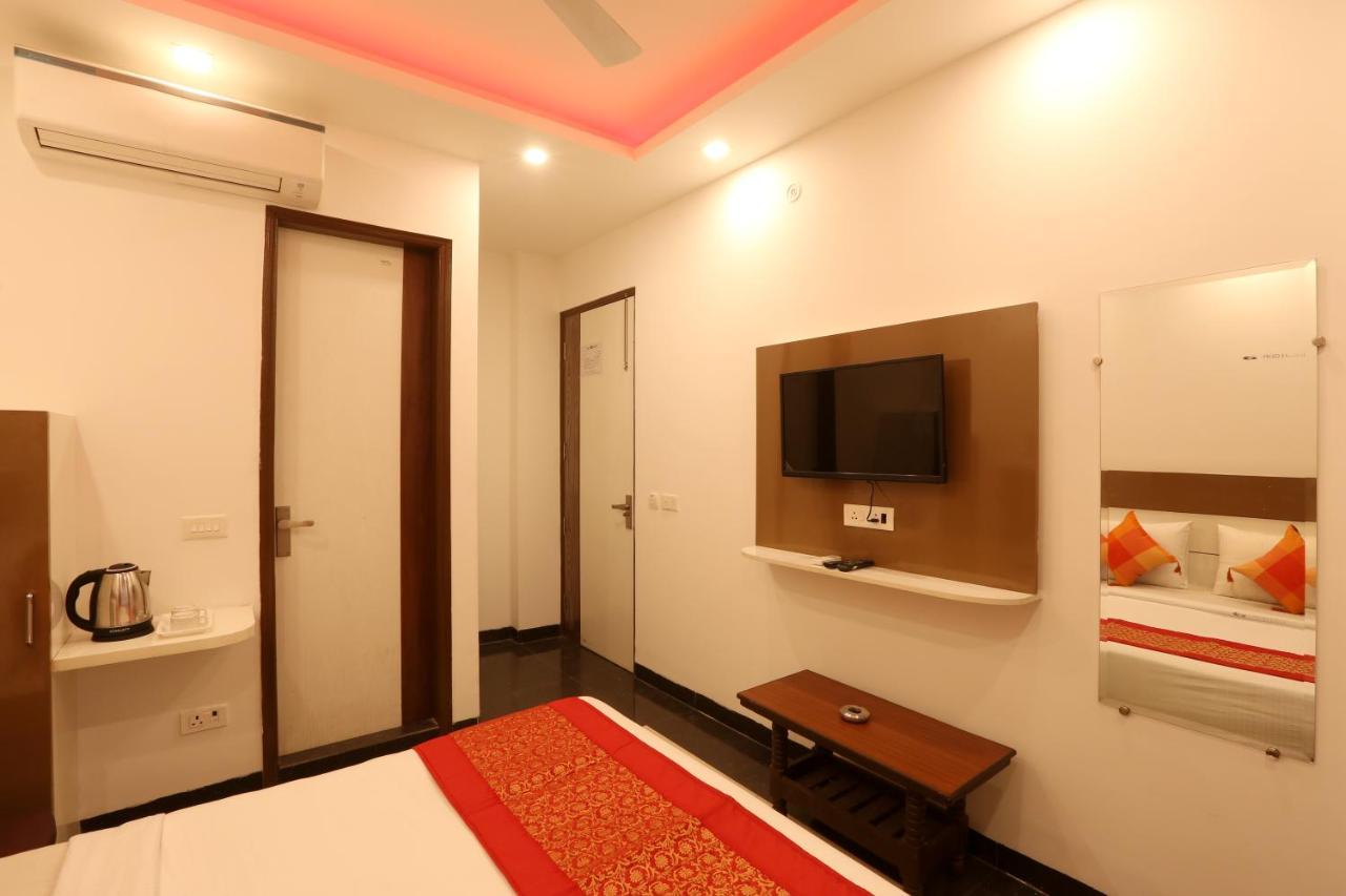 Hotel Green Plaza At Airport Neu-Delhi Exterior foto