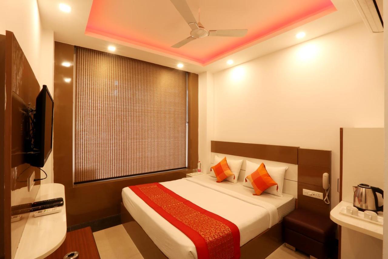Hotel Green Plaza At Airport Neu-Delhi Exterior foto